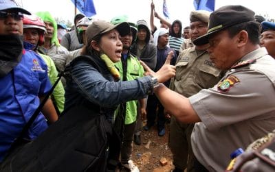 Indonesia, scioperi e agitazioni nel calzaturiero. Investitori pronti a lasciare