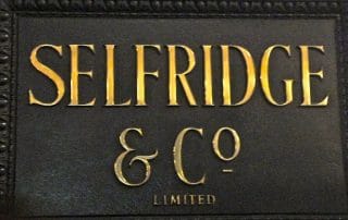 Selfridges sfida Dubai per lo “shoe store” più grande del mondo