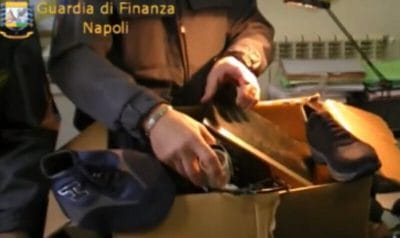 Fabbrica illegale Hogan nella periferia di Napoli