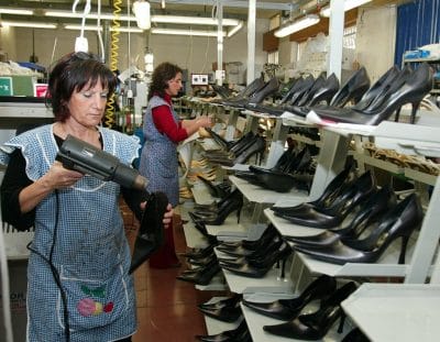 Marche, nel 2012 perse 107 aziende calzaturiere