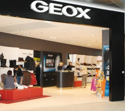 Giù il fatturato, outlook prudente e nuove aperture per Geox