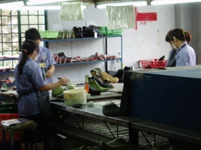 Dongguan senza margini, i calzaturieri delocalizzano