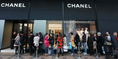 I brand preferiti dai cinesi? Chanel e Vuitton, scompare Ferragamo