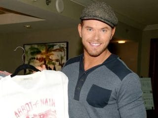 Cinema e moda, una linea di calzature per Kellan Lutz