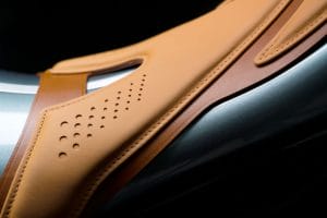 La sella in pelle di Asgton Martin AMB 001