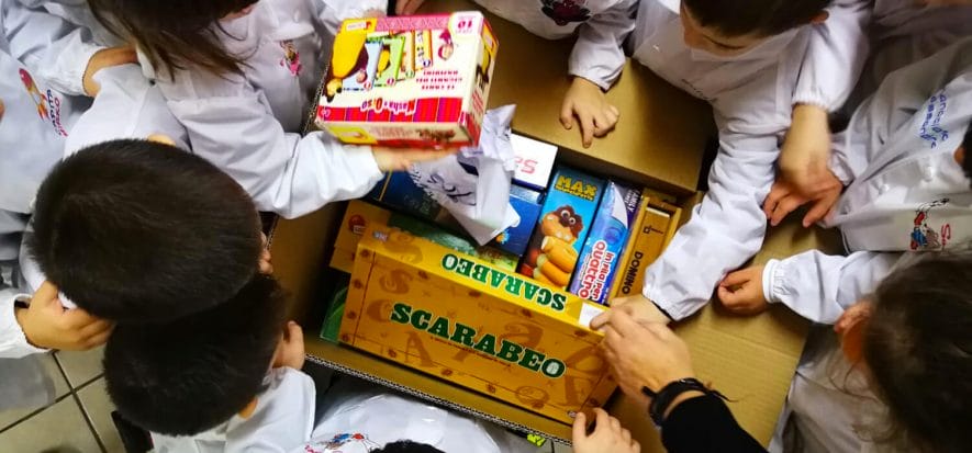 Lapi Group raccoglie e regala giochi a una scuola dell’infanzia