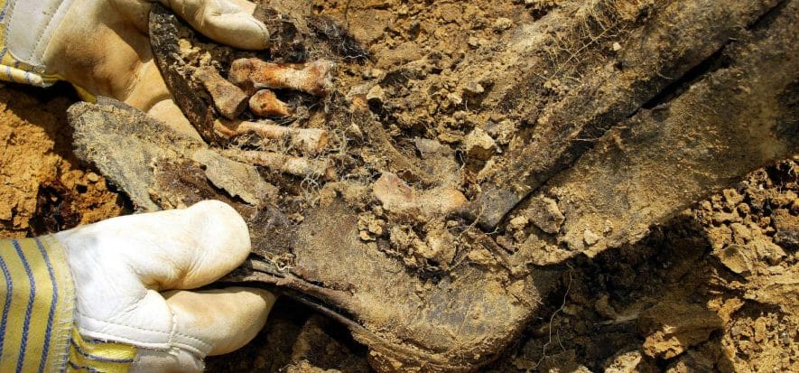 Belgio, i sandali in cuoio che svelano una storia di 500 anni fa