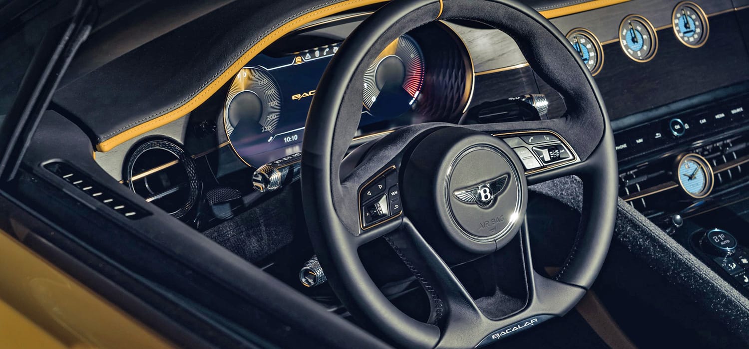 Auto di lusso con interni in pelle: ecco Bentley, Militem e Alpine