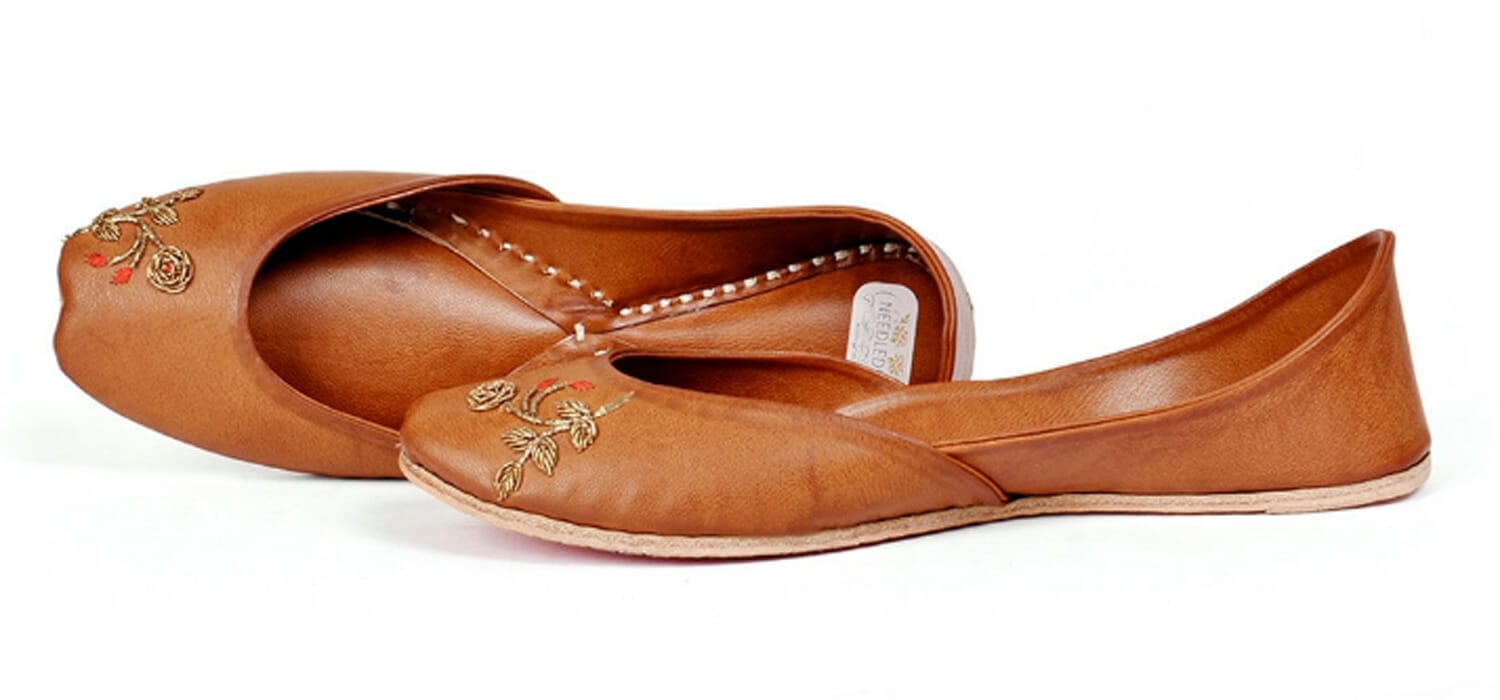 L'idea indiana: il tipico sandalo del Punjab può essere moderno