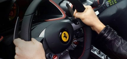 Ferrari nel 2020 fa -10%. Per il CEO prende “il tempo necessario”