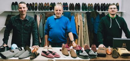 L’idea di Mirial: (ri)produrre le pantofole in pelle del nonno