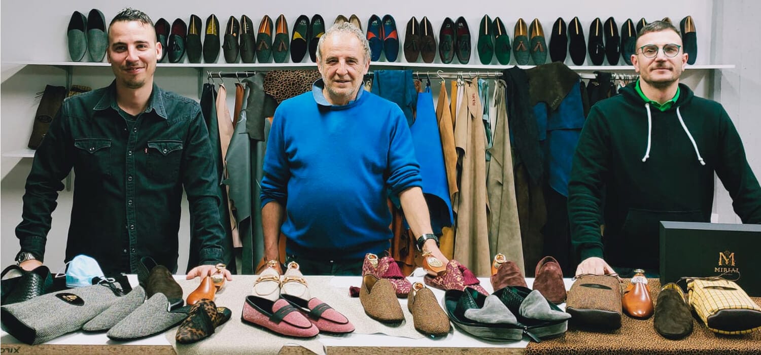 L’idea di Mirial: (ri)produrre le pantofole in pelle del nonno