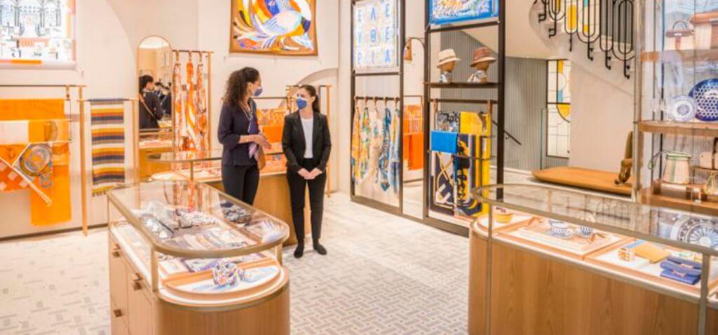 When Mulberry closes in Paris and Hermès reopens in Milan in a big way