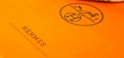 Il prezzo dell’esclusività: la pelletteria di Hermès perde il 5,4%