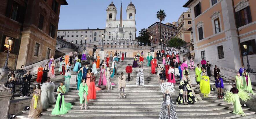 Amici come prima? Dior non chiede più i danni a Valentino