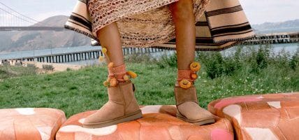 Cosa scopriamo dal confronto tra Deckers Brands e VF Corp