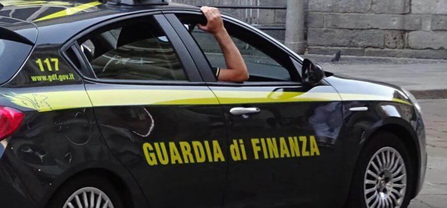 50.000 borse fake sequestrate in Toscana: coinvolti terzisti