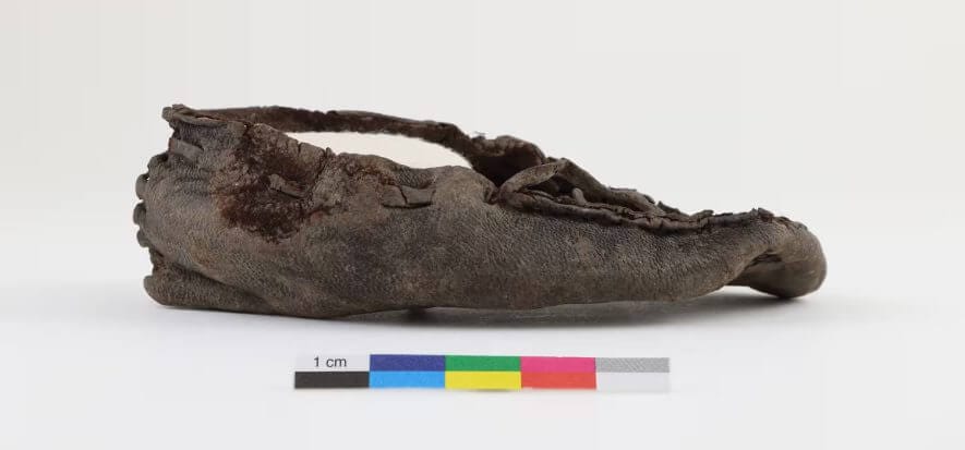 Il valore storico di questo mocassino da bebè del XVIII secolo
