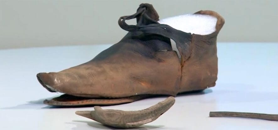 Estonia: la scarpa in pelle che arriva direttamente dal Medioevo