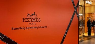 Luxury, the final frontier: in 2027 Hermès will overtake Louis Vuitton