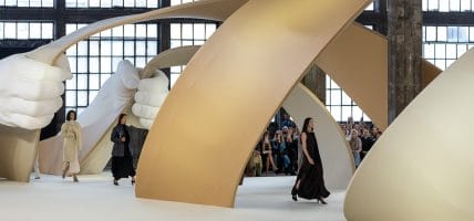 Della Valle crede nelle chance del lusso, ma non nei suoi prezzi