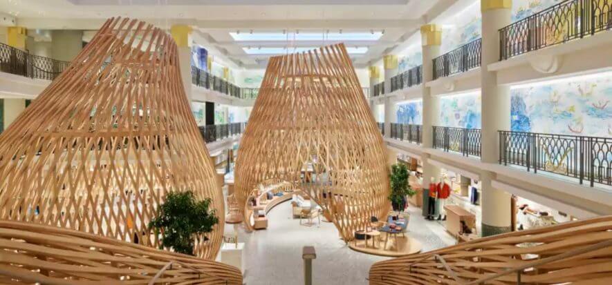 Visto che con la moda non fatturano, i brand investono sul mattone