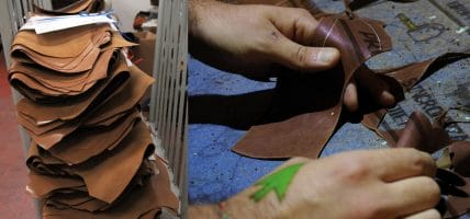 Filiera pelle, i numeri della crisi: -8,1%, -4.800, -330, +139,4%