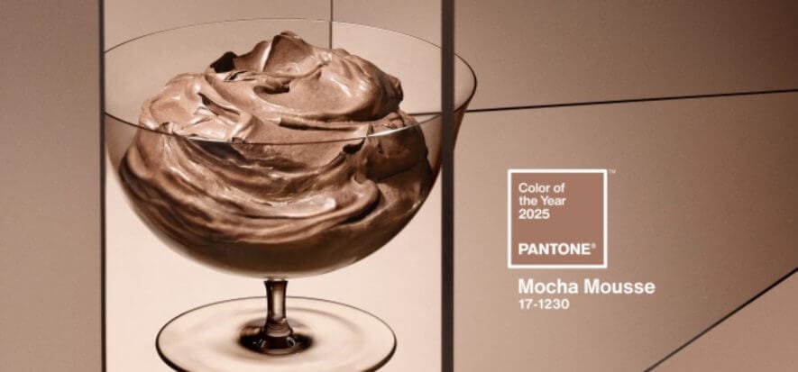 Habemus colore: per Pantone il 2025 sarà l’anno del Mocha Mousse