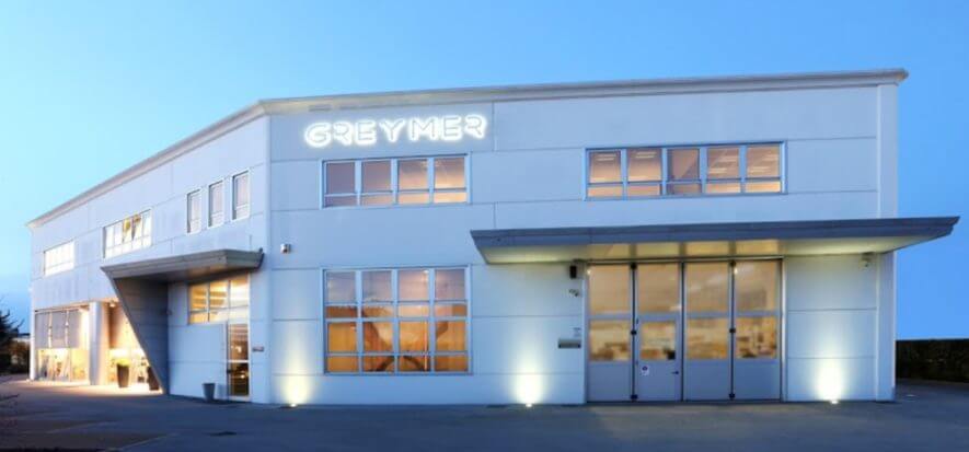 Chanel piazza un altro colpo e fa sua la maggioranza di Grey Mer