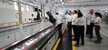 Cars: suppliers can make friends with the Chinese, but not with the Trade War