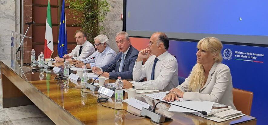 Crisi: MIMIT mette sul tavolo 250 mln per il credito d’imposta