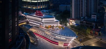 Il lusso in Cina tra cuori da sedurre e portafogli da riaprire