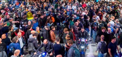 Nessuno più di un motociclista vuole bene alla sua giacca di pelle