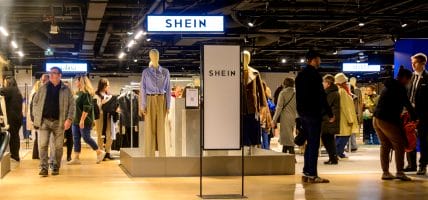 Ci sono due possibili letture alla guerra italiana a Shein